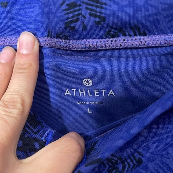 Athleta Blue Printed Workout Athletic Crops - L - Picture 6 of 6